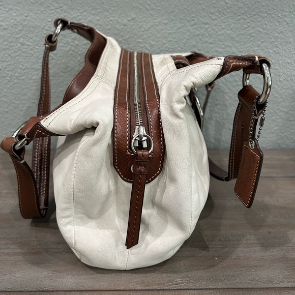 Authentic Coach White Leather Satchel/ Shoulder Handbag - Picture 14 of 15